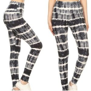 NWT Navy Tie dye high waist soft workout leggings
